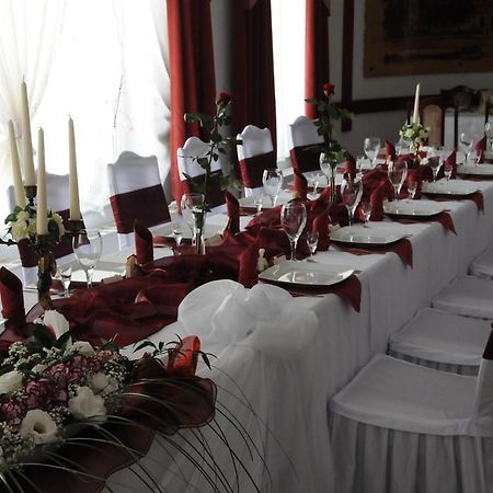 Hotel Restauracja Kaukaska Jadwiga Choroszy Wolsztyn Esterno foto