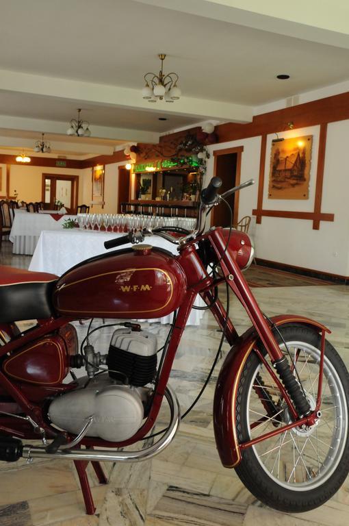 Hotel Restauracja Kaukaska Jadwiga Choroszy Wolsztyn Esterno foto