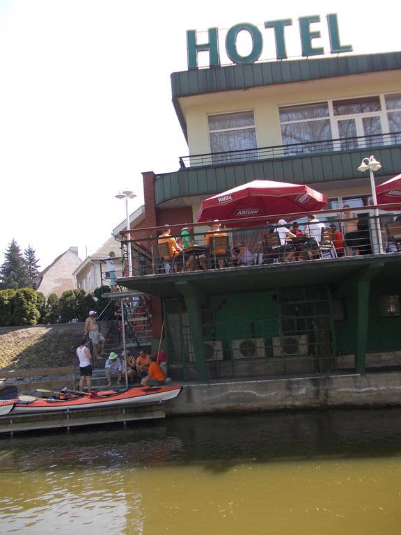 Hotel Restauracja Kaukaska Jadwiga Choroszy Wolsztyn Esterno foto